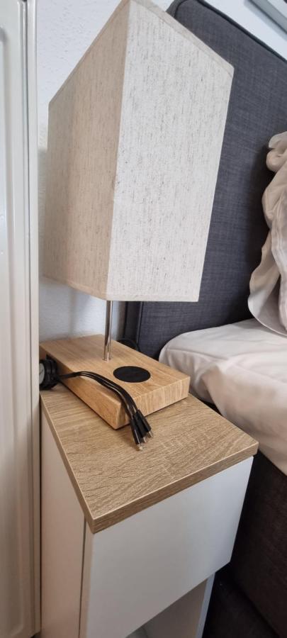Federnest - Luxus-Studio - Kingsize Boxspringbett - Home-Office Mit Monitor Und Drucker - 11 Min Hbf 杜伊斯堡 外观 照片