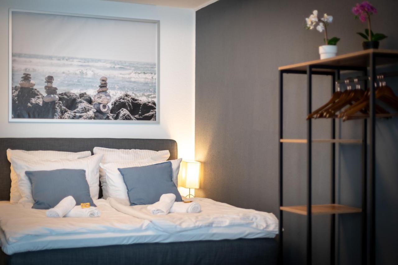 Federnest - Luxus-Studio - Kingsize Boxspringbett - Home-Office Mit Monitor Und Drucker - 11 Min Hbf 杜伊斯堡 外观 照片