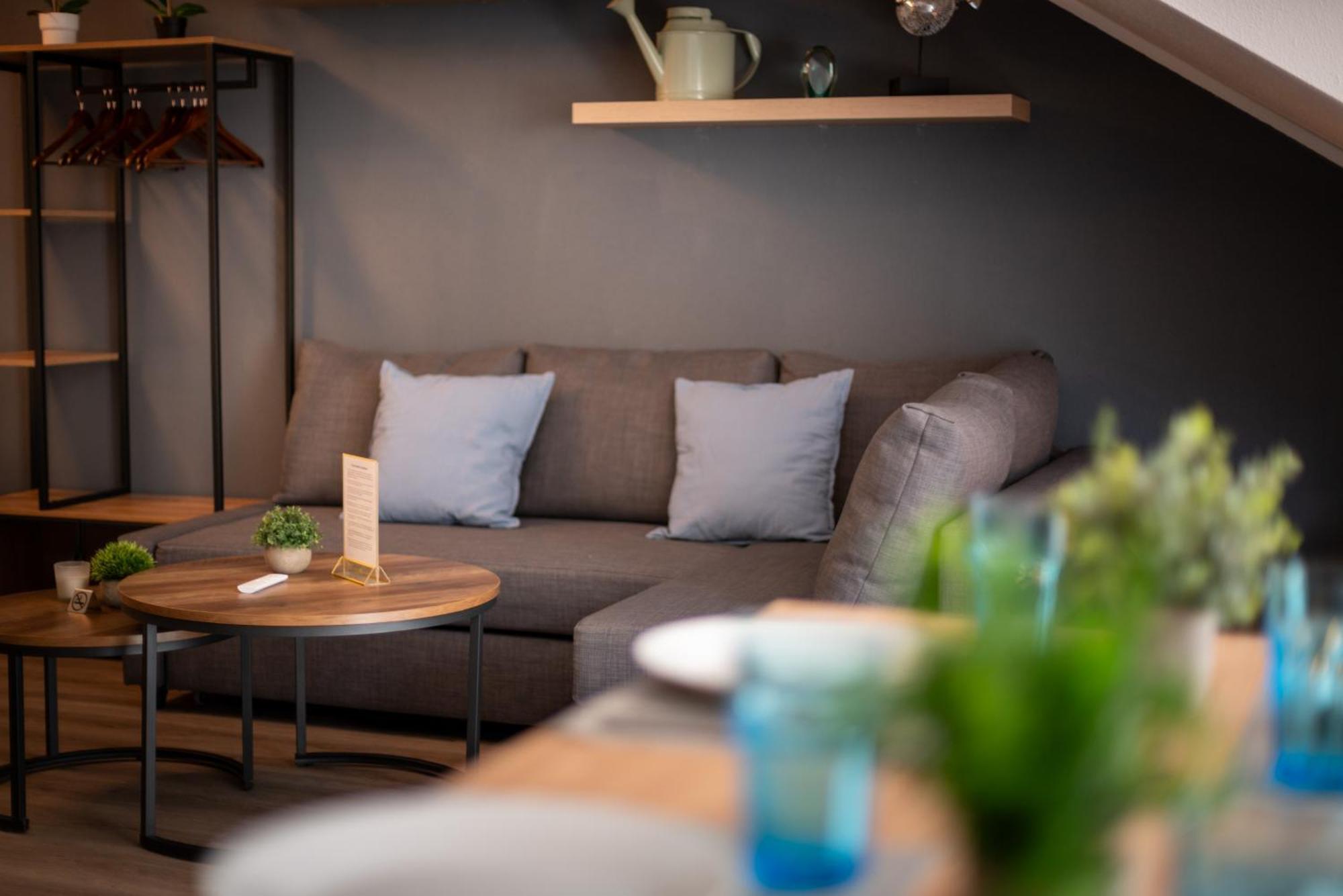 Federnest - Luxus-Studio - Kingsize Boxspringbett - Home-Office Mit Monitor Und Drucker - 11 Min Hbf 杜伊斯堡 外观 照片