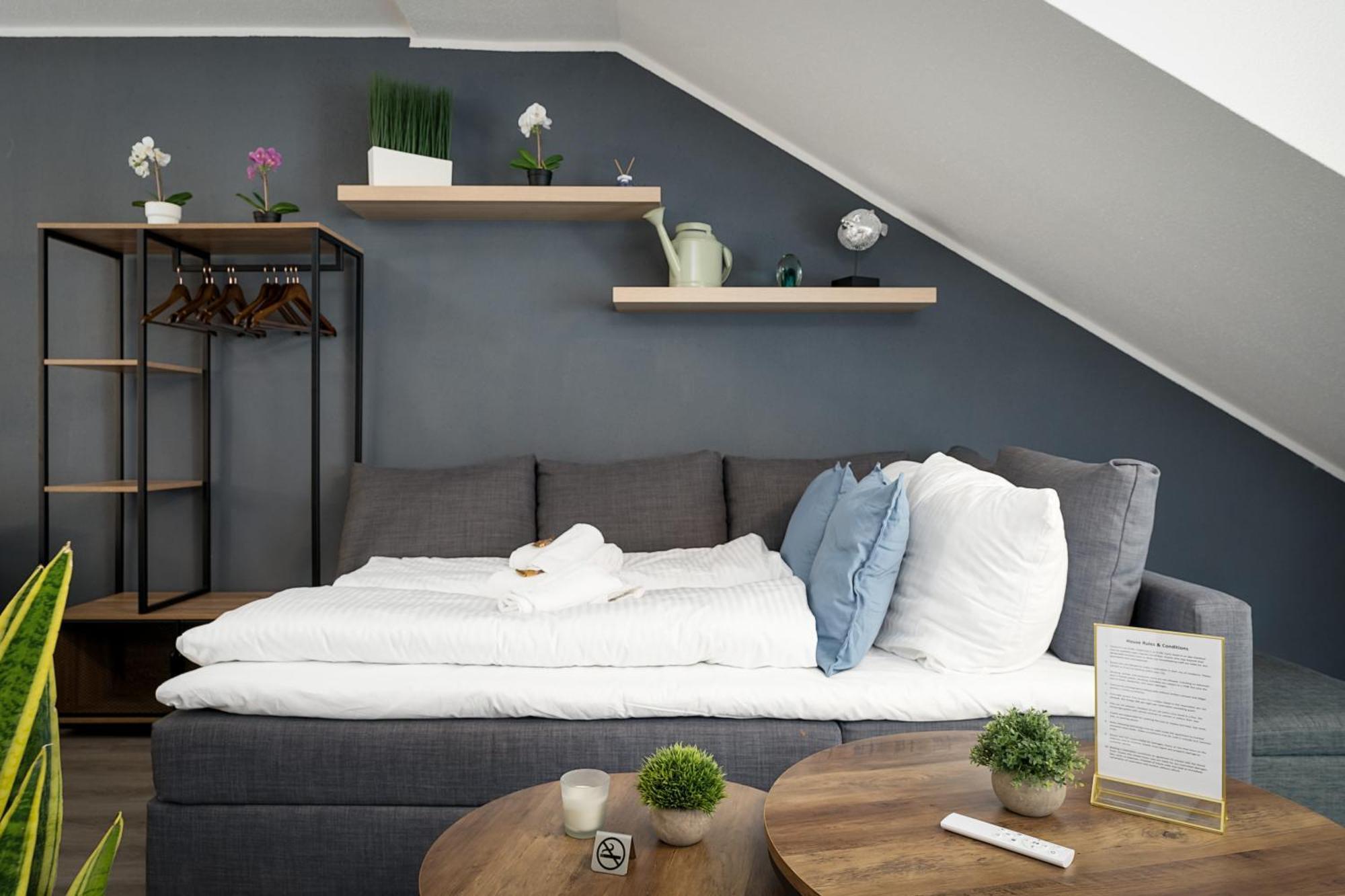 Federnest - Luxus-Studio - Kingsize Boxspringbett - Home-Office Mit Monitor Und Drucker - 11 Min Hbf 杜伊斯堡 外观 照片